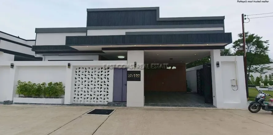Casa de 3 dormitorios en Pattaya, Tailandia № 212578