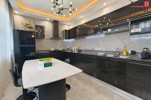 Casa de 3 dormitorios en Pattaya, Tailandia № 212578 - foto 11
