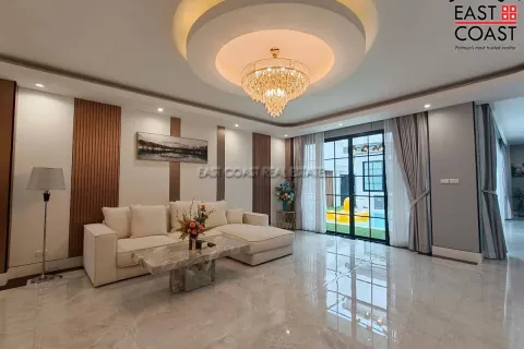 Casa de 3 dormitorios en Pattaya, Tailandia № 212578 - foto 8