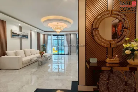 Casa de 3 dormitorios en Pattaya, Tailandia № 212578 - foto 4