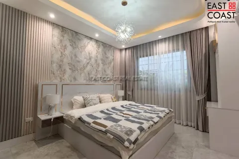 Casa de 3 dormitorios en Pattaya, Tailandia № 212578 - foto 13