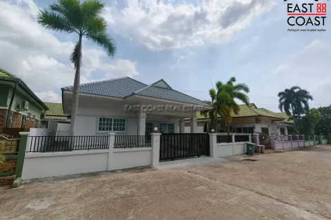 House in Pattaya, Thailand 3 bedrooms № 212580