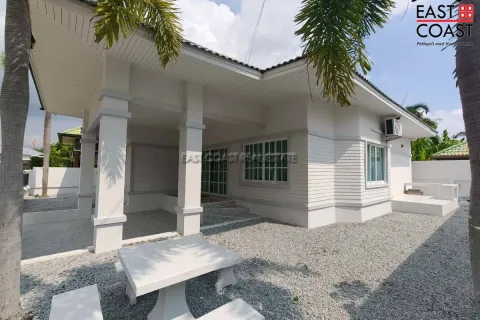 Casa de 3 dormitorios en Pattaya, Tailandia № 212580 - foto 4