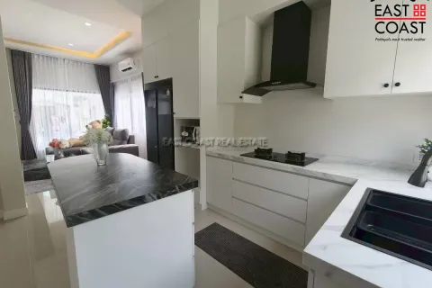 Casa de 3 dormitorios en Pattaya, Tailandia № 212577 - foto 12