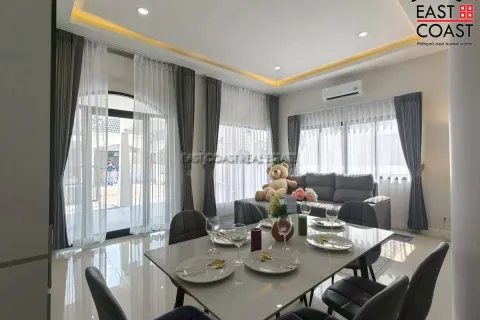 Casa de 3 dormitorios en Pattaya, Tailandia № 212577 - foto 2