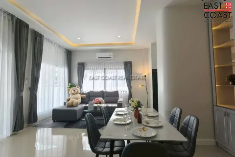 House in Pattaya, Thailand 3 bedrooms № 212577