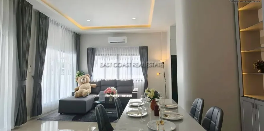 Casa de 3 dormitorios en Pattaya, Tailandia № 212577
