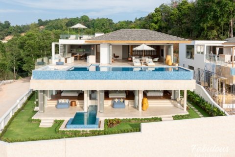 Villa in Bang Tao, Thailand 5 bedrooms № 179544 - photo 2