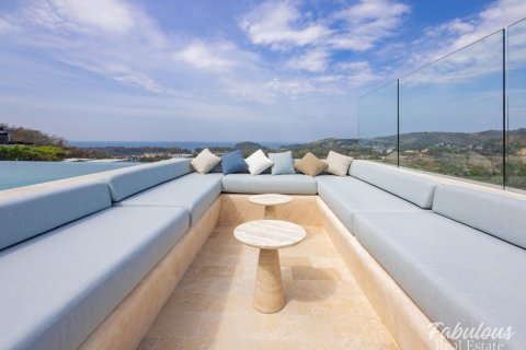Villa in Bang Tao, Thailand 5 bedrooms № 179544 - photo 16
