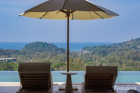 Villa in Bang Tao, Thailand 5 bedrooms № 179544 - photo 8