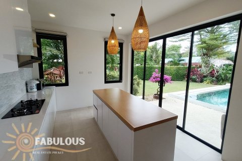 Villa in Bang Tao, Thailand 3 bedrooms № 179543 - photo 16