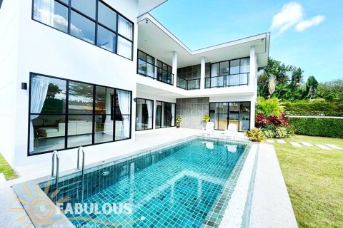 Villa in Bang Tao, Thailand 3 bedrooms № 179543