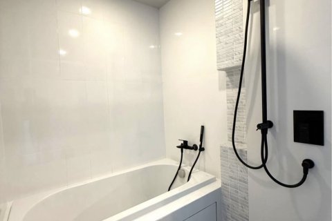 Кондоминиум с 2 спальнями в Ваттхане, Бангкок, Таиланд № 135858 - фото 6