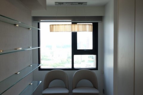 Condo in Sathon, Bangkok, Thailand, 2 bedrooms  № 135859 - photo 13