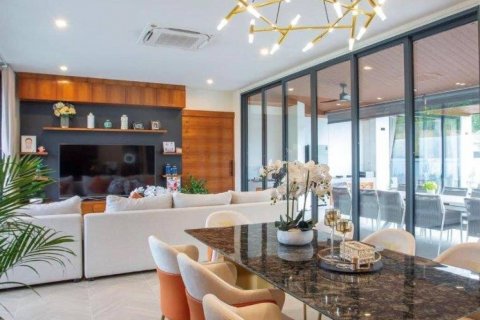 Вилла в Хуа Хине, Таиланд с 5 спальнями  № 114807 - фото 7