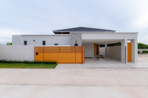 Villa in Hua Hin, Thailand 3 bedrooms № 160900 - photo 4