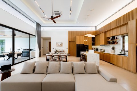 Villa in Hua Hin, Thailand 3 bedrooms № 160900 - photo 2