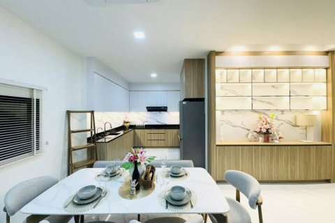 Villa in Pattaya, Thailand 3 bedrooms № 119168 - photo 4