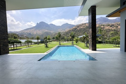 Вилла в Хуа Хине, Таиланд с 3 спальнями  № 167626 - фото 3