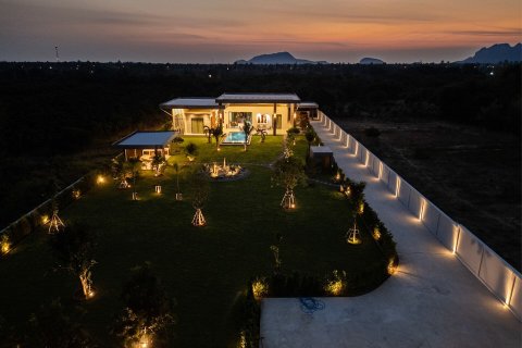 Вилла в Хуа Хине, Таиланд с 3 спальнями  № 167626 - фото 11