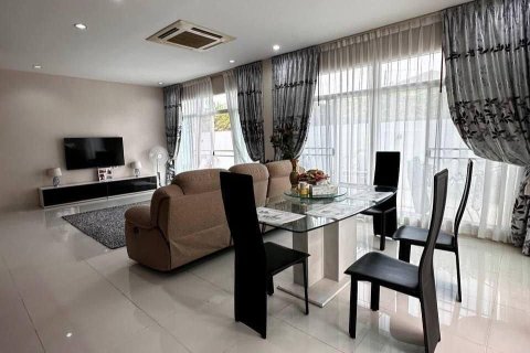 Villa in Pattaya, Thailand 3 bedrooms № 167628 - photo 3