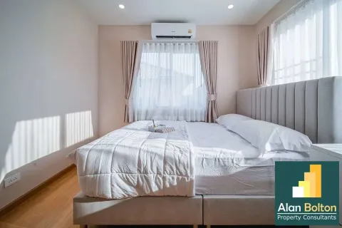 Casa de 3 dormitorios en Jomtien Beach, Pattaya, Tailandia № 210851 - foto 5