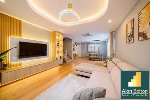 Casa de 3 dormitorios en Jomtien Beach, Pattaya, Tailandia № 210851 - foto 9