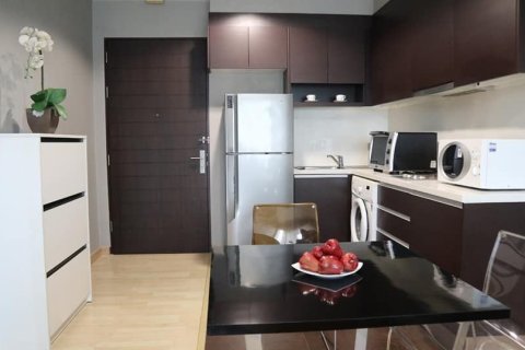 Studio dans le Condo à Watthana, Bangkok, Thaïlande  № 160604 - photo 2