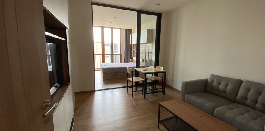 Studio in the Condo in Watthana, Bangkok, Thailand  № 160602