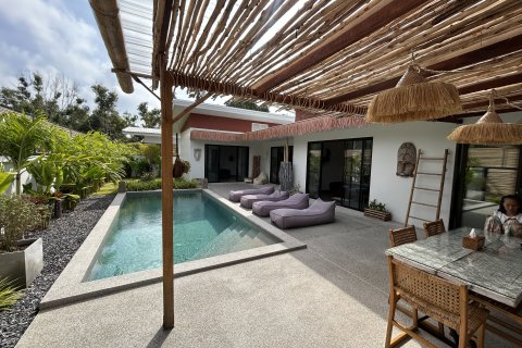 Villa in Ko Samui, Thailand 3 bedrooms № 160599 - photo 2