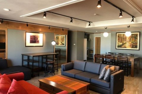 Condo in Watthana, Bangkok, Thailand, 2 bedrooms № 160605