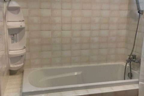 Condo in Watthana, Bangkok, Thailand, 2 bedrooms  № 160605 - photo 12