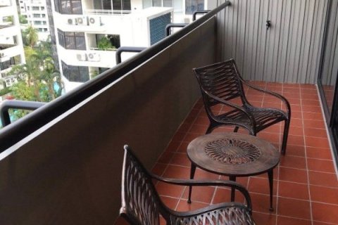 Condo in Watthana, Bangkok, Thailand, 2 bedrooms  № 160605 - photo 2