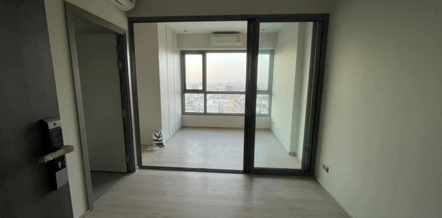 Studio in the Condo in Bangkok, Thailand  № 148915