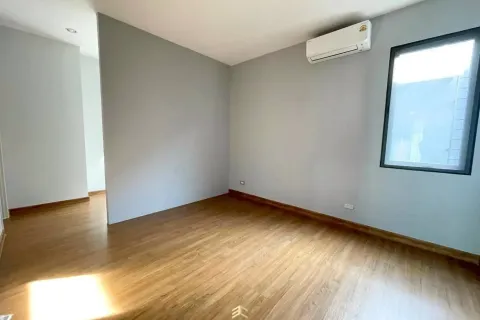 Дом в Суан Луанге, Бангкок, Таиланд с 3 спальнями  № 148918 - фото 10