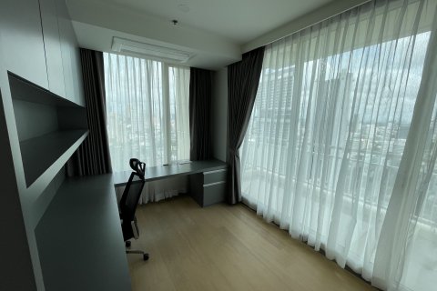 Condo in Sathon, Bangkok, Thailand, 3 bedrooms № 168859 - photo 11