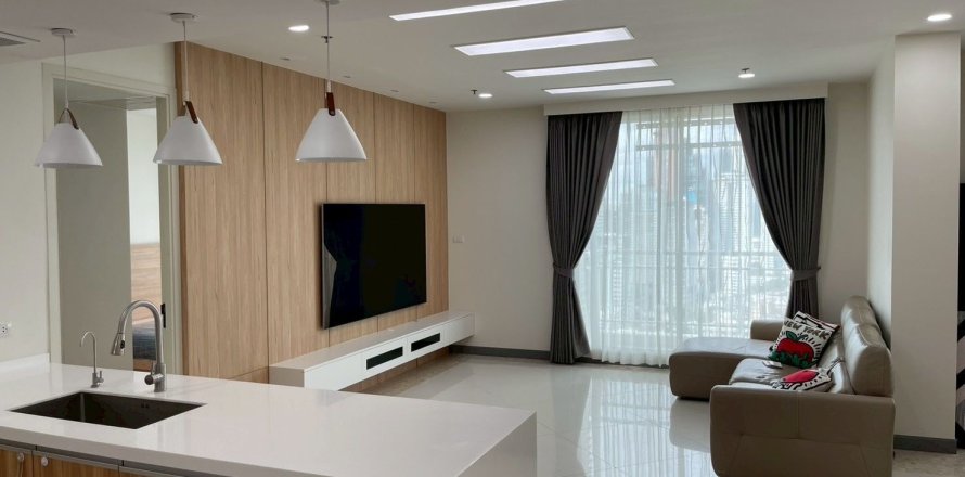 Condo in Sathon, Bangkok, Thailand, 3 bedrooms № 168859