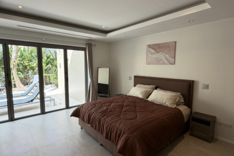 Villa in Phuket, Thailand 2 bedrooms № 168856 - photo 22