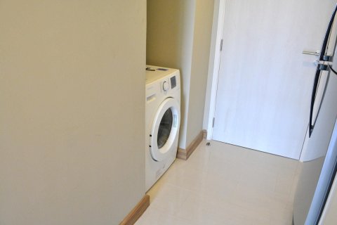 Condo à Watthana, Bangkok, Thaïlande, 2 chambres  № 168855 - photo 8