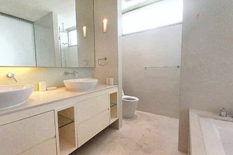 Кондоминиум с 2 спальнями в Клонг Тоэй, Бангкок, Таиланд № 173049 - фото 6