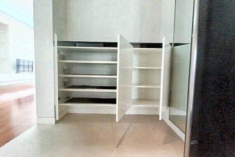 Кондоминиум с 2 спальнями в Клонг Тоэй, Бангкок, Таиланд № 173049 - фото 5