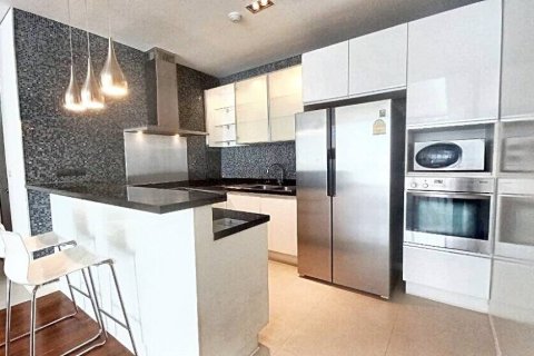 Кондоминиум с 2 спальнями в Клонг Тоэй, Бангкок, Таиланд № 173049 - фото 2