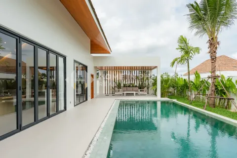 House in Phuket, Thailand 3 bedrooms № 209520