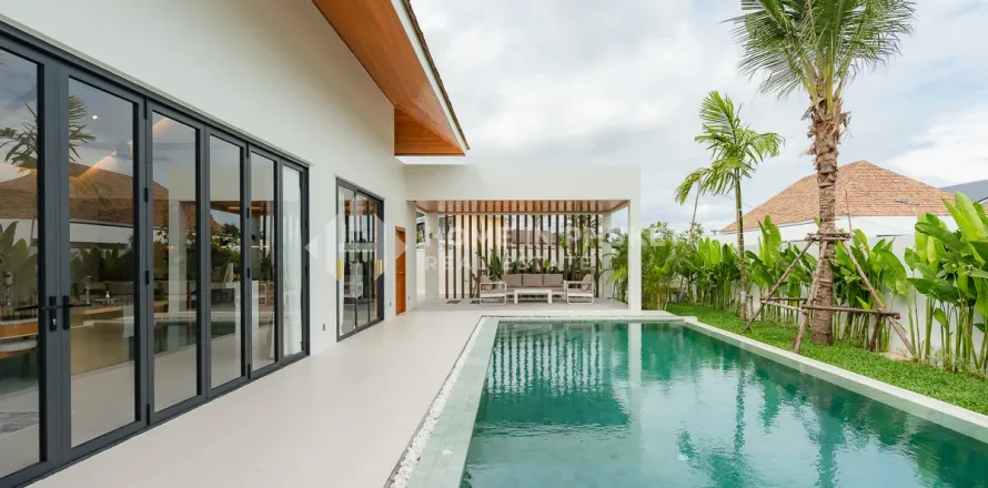 House in Phuket, Thailand 3 bedrooms № 209520