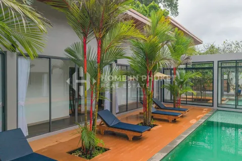 House in Kathu, Thailand 4 bedrooms № 209519 - photo 5