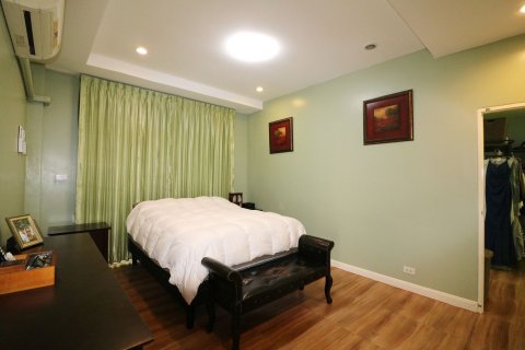 Maison à Sakon Nakhon, Thaïlande 4 chambres № 137721 - photo 19