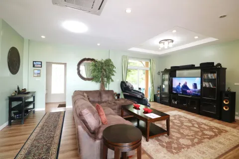 Maison à Sakon Nakhon, Thaïlande 4 chambres № 137721 - photo 26