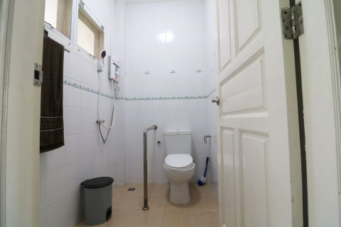 Maison à Sakon Nakhon, Thaïlande 4 chambres № 137721 - photo 28