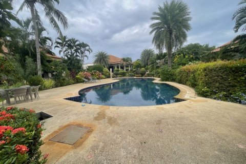 Вилла в Хуа Хине, Таиланд с 3 спальнями  № 135290 - фото 2