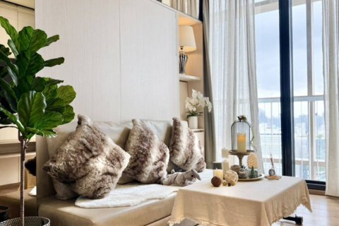 Condo in Bangkok, Thailand, 2 bedrooms  № 135293 - photo 1